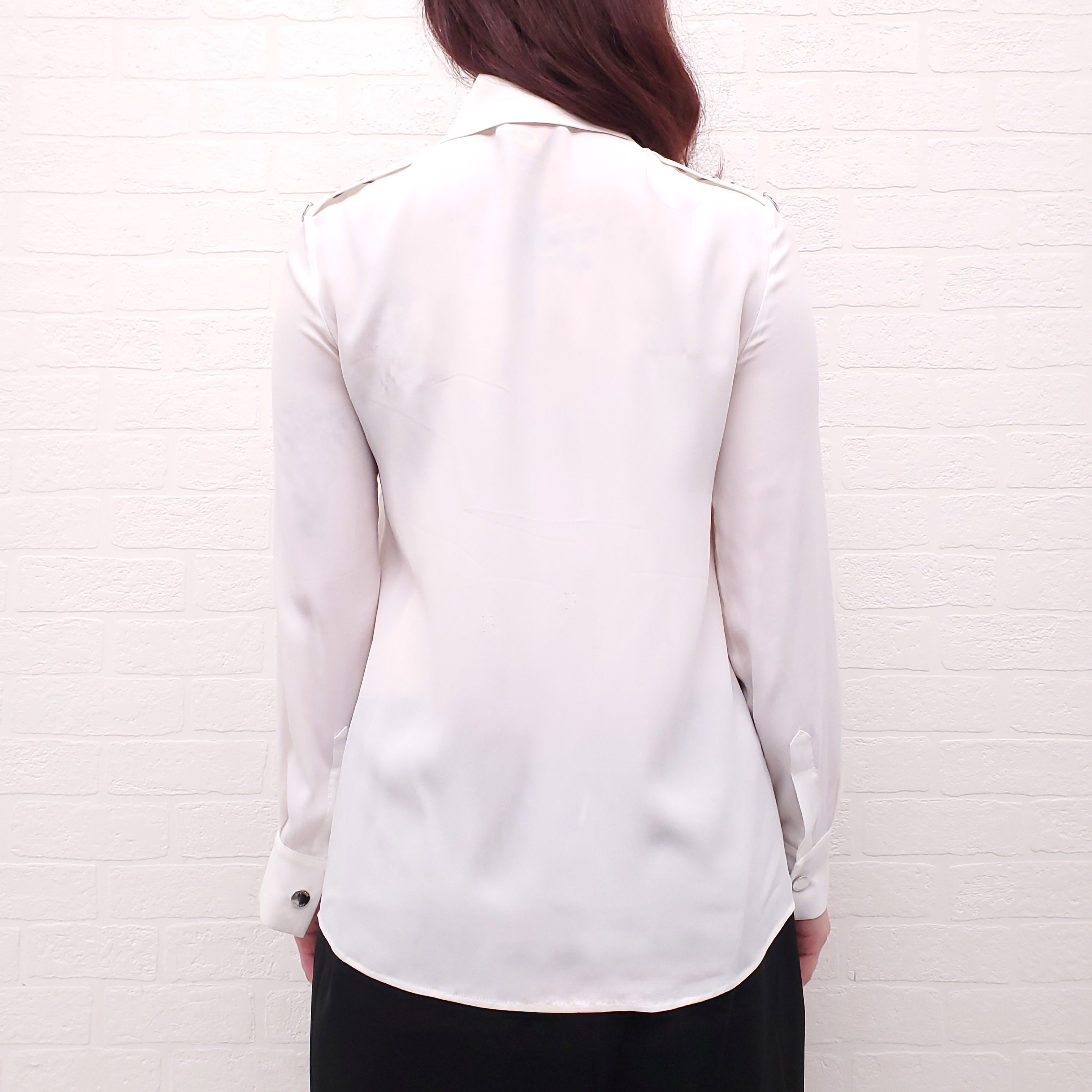 MOSCHINO BOUTIQUE WHITE BLOUSE WITH CHAIN DETAIL - SIZE 4